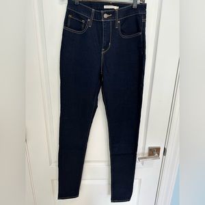 Levi’s 721 High Rise Skinny, Cast Shadows Dark Wash, Size 27